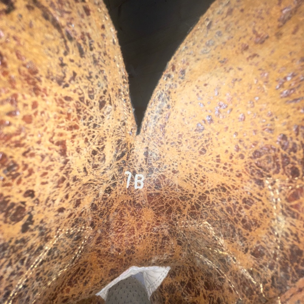 Ariat black and brown studded cross cowboy boots. - Picture 6 of 6